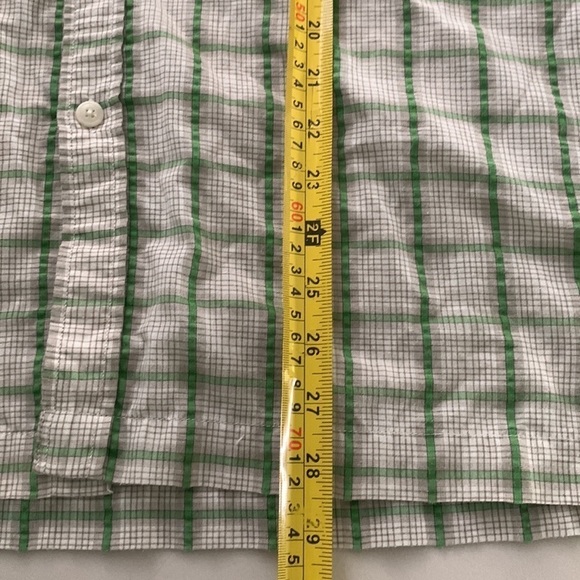 Croft & barrow mens quick dry button up shirt size M  cream green plaid pockets - Picture 11 of 11
